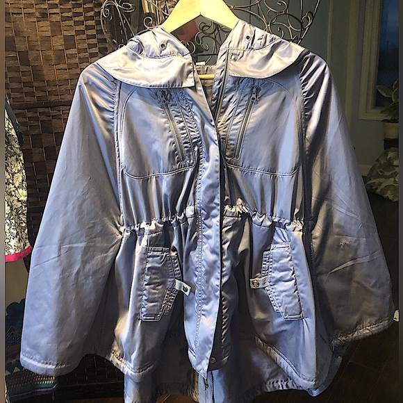 lululemon athletica Jackets & Blazers - LULULEMON hooded gray poncho 💞